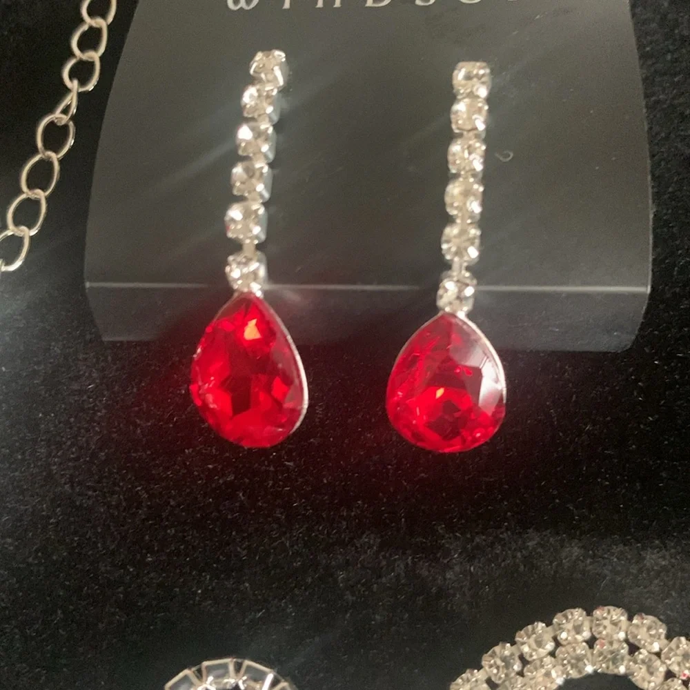 Windsor Fashion Jewelry Set